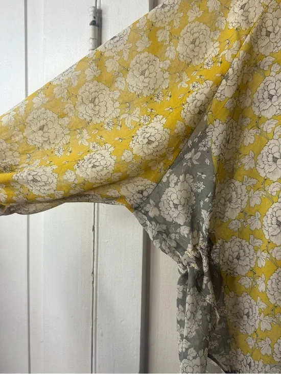 Cabi 5173 Amelia Yellow Floral Gathered Waist 3/4 Sleeve Blouse Size - Picture 2 of 8